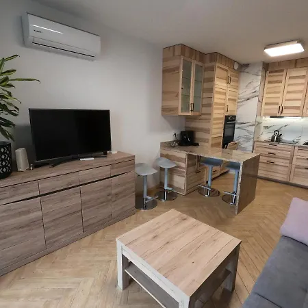 Komfortowy Apartament 2 Pokojowy Blisko Morza *